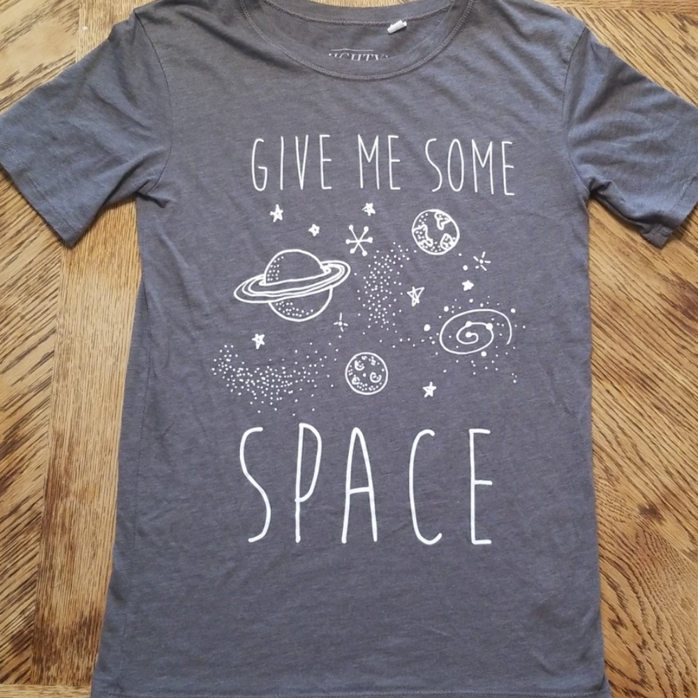 Women's/Juniors Graphic Tee Size S NWOT